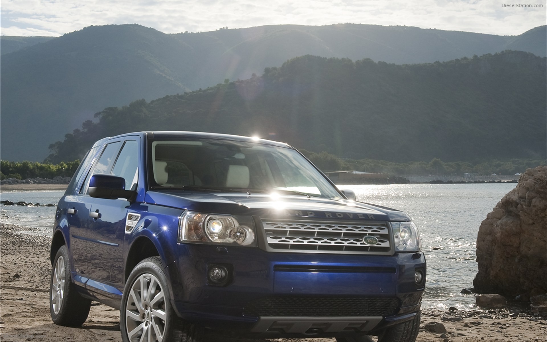 Land Rover LR2 2011